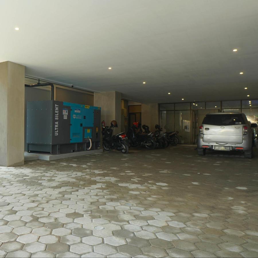 Dparagon Malioboro Джокьякарта Экстерьер фото